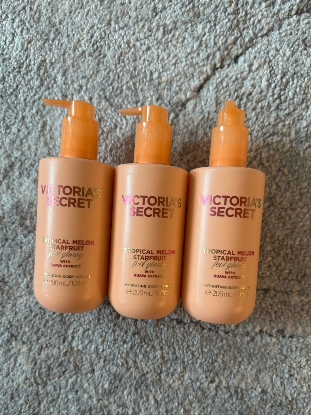 Victoria Secret- tropical melon starfruit hydrating body lotion
